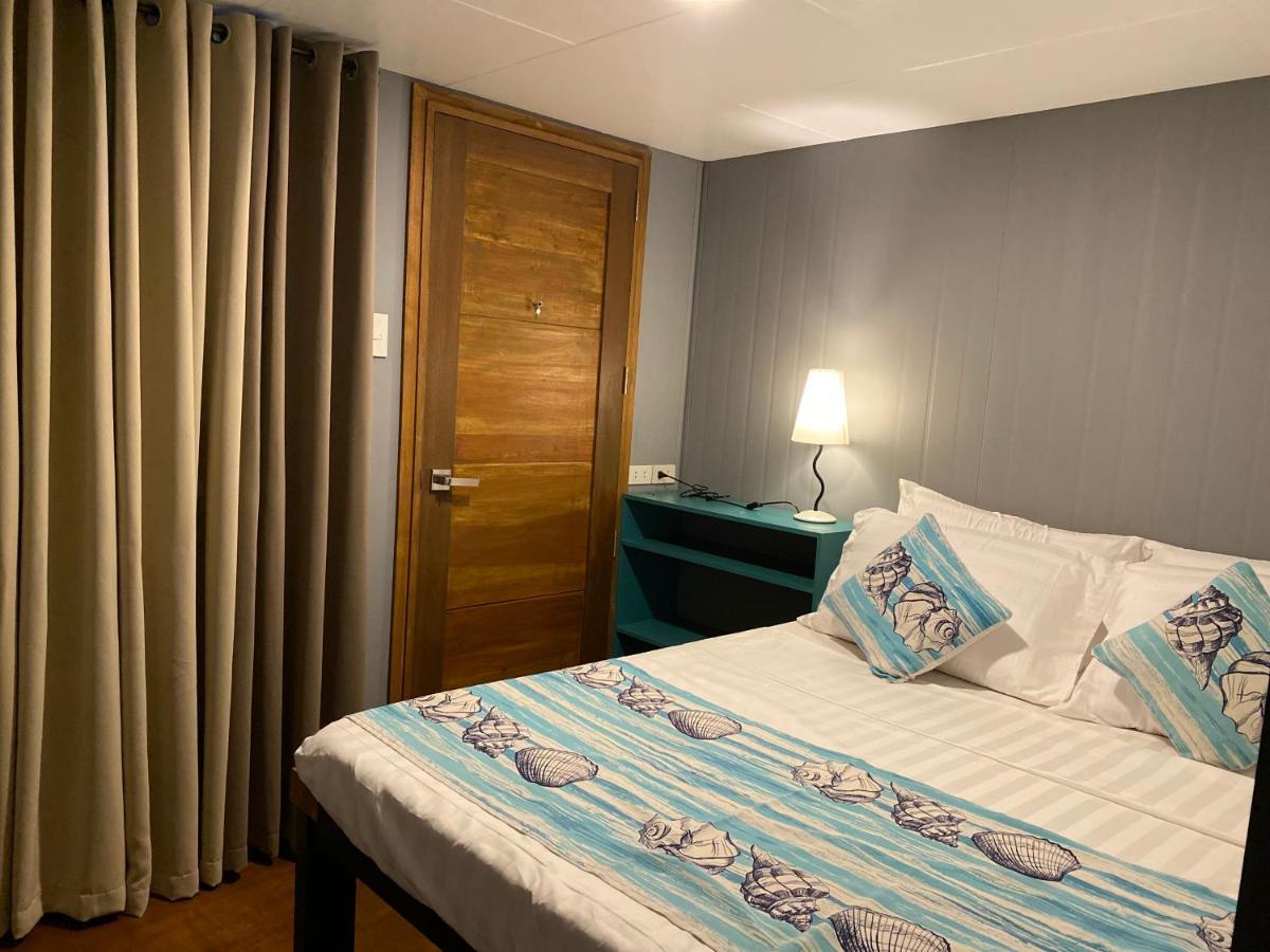 Happy Camper Hostel โกรอน ภายนอก รูปภาพ