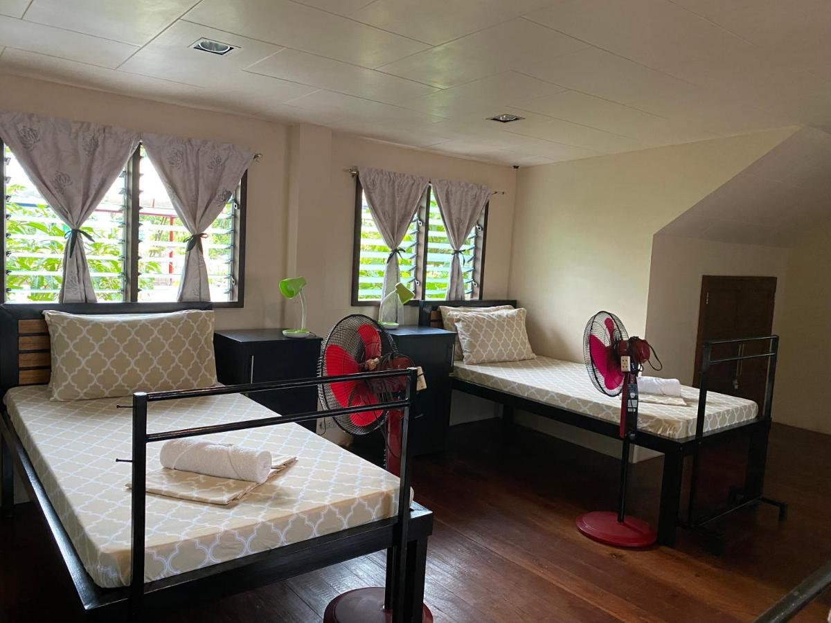 Happy Camper Hostel โกรอน ภายนอก รูปภาพ