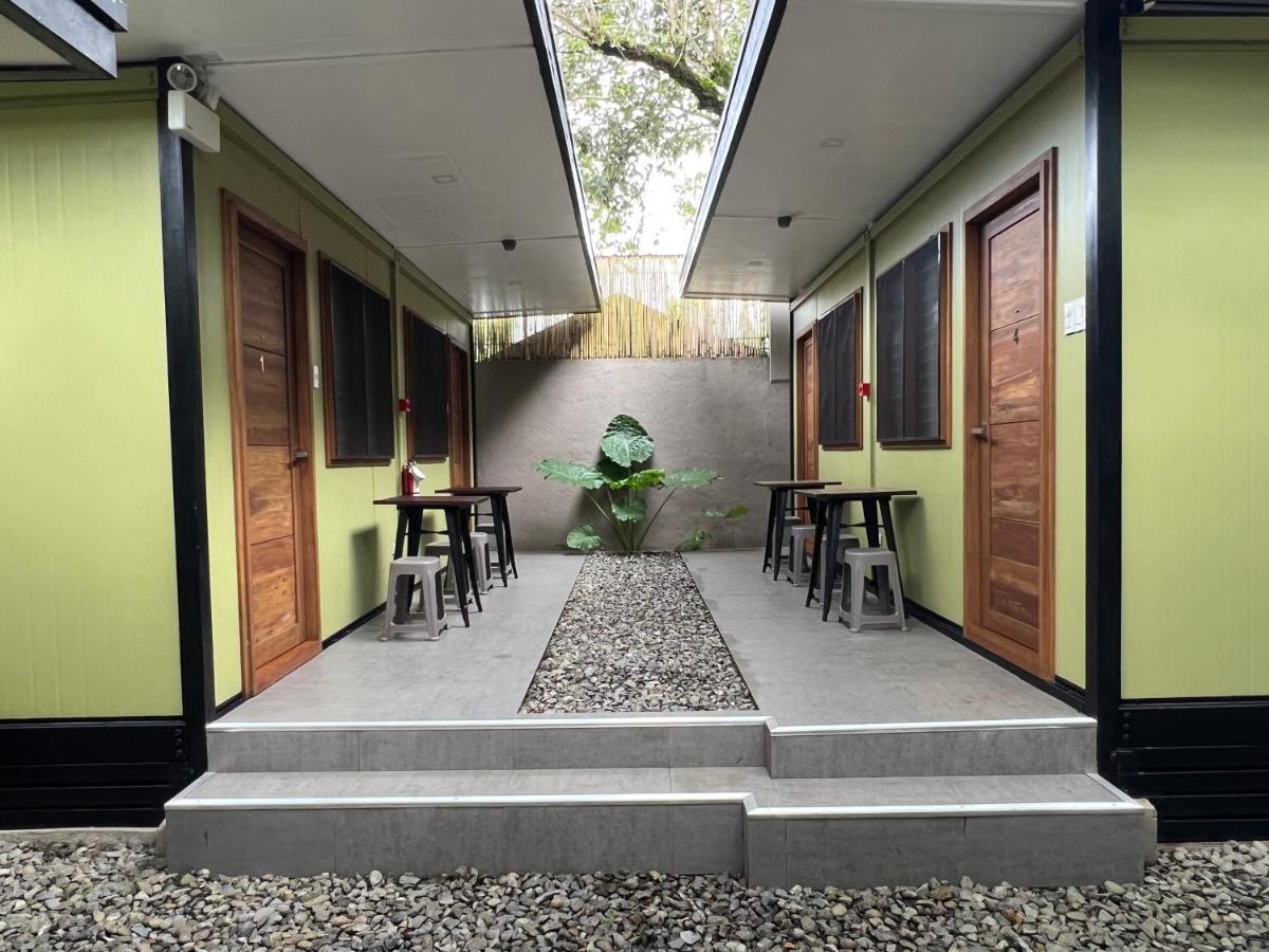 Happy Camper Hostel โกรอน ภายนอก รูปภาพ